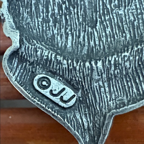 Vintage JJ Jonette Regal Silver Cat Brooch with Crown - Picture 3 of 5